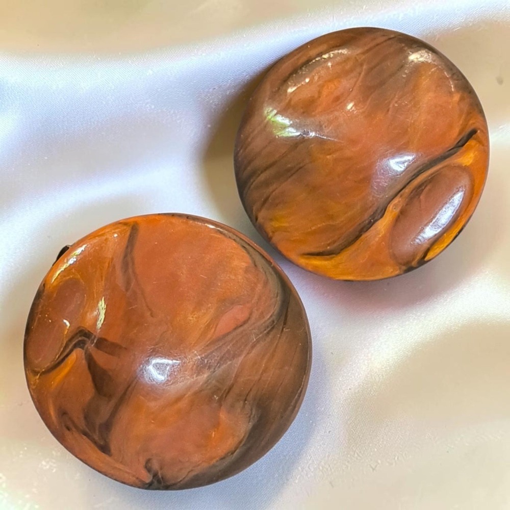 Vintage Japan Marbled Lucite Clip On Earrings Caramel Copper Black Domed‎ Retro